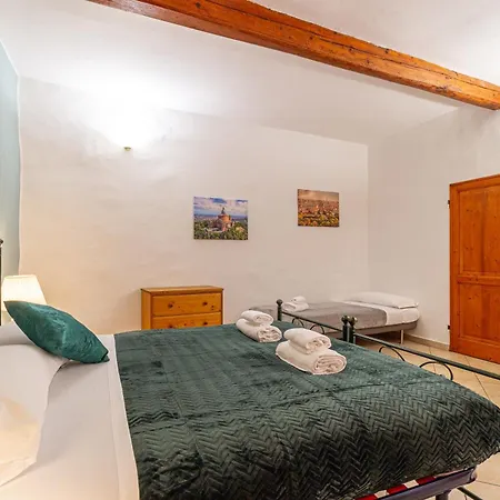 Familybo De' Pepoli Bologna